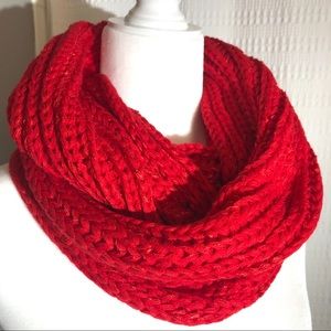 ***NWOT*** Red infinity scarf